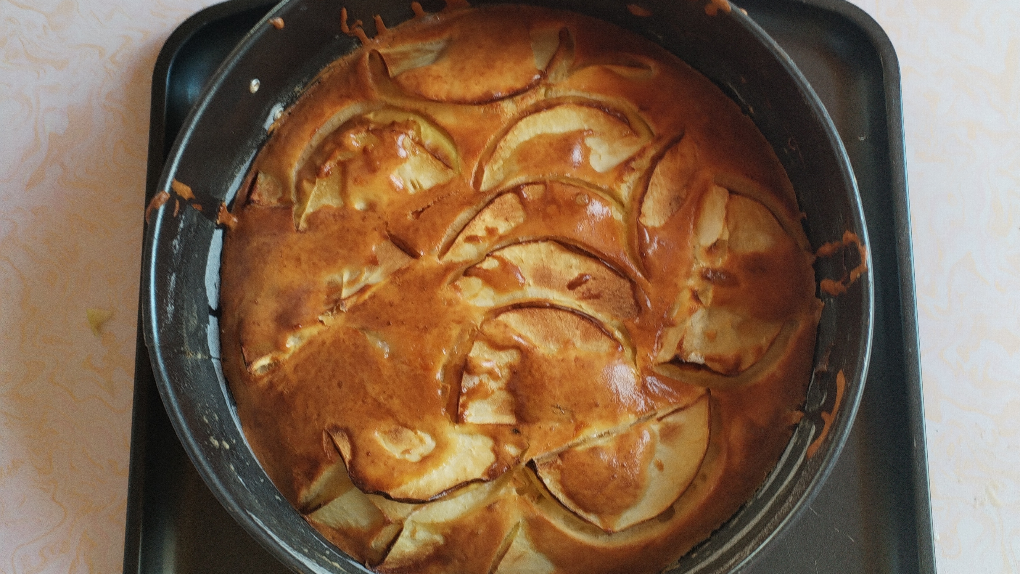 ШАРЛОТКА С ЯБЛОКАМИ