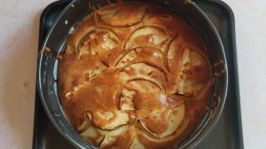 ШАРЛОТКА С ЯБЛОКАМИ