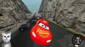 Мультики для детей Молния Маквин в невероятном скоростном спуске с соперниками