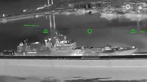 Поврежден российский фрегат "Адмирал Григорович", оснащенный ракетами "Калибр"..mp4