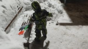 Вова покоряет снежные горы 🏔️ около подъезда