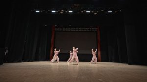 1. Танцевальное пространство PLATFORMA 34—Just