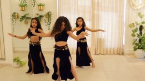 Соло на барабанах. Воздушный танец живота.