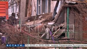 Балконы рухнули в доме, построенном на болоте и с нарушениями, но обвинили в этом жителей