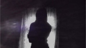 ее маленькие плечи (она не придет)музыка и исполнение Олега Сапегина,стихи Юлии Вихаревой