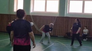 Учителя играют в волейбол. 2026!
#волейбол #спорт #команда