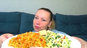 Мукбанг от Яновны овощи тушеные с макаронами, салат с яйцом, паштет. Еда вкуснота.