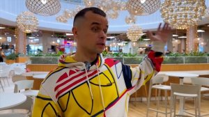 Марк притворился играть как Призрак в Приключении для детей - Шапка Невидимка и шутки над семьёй