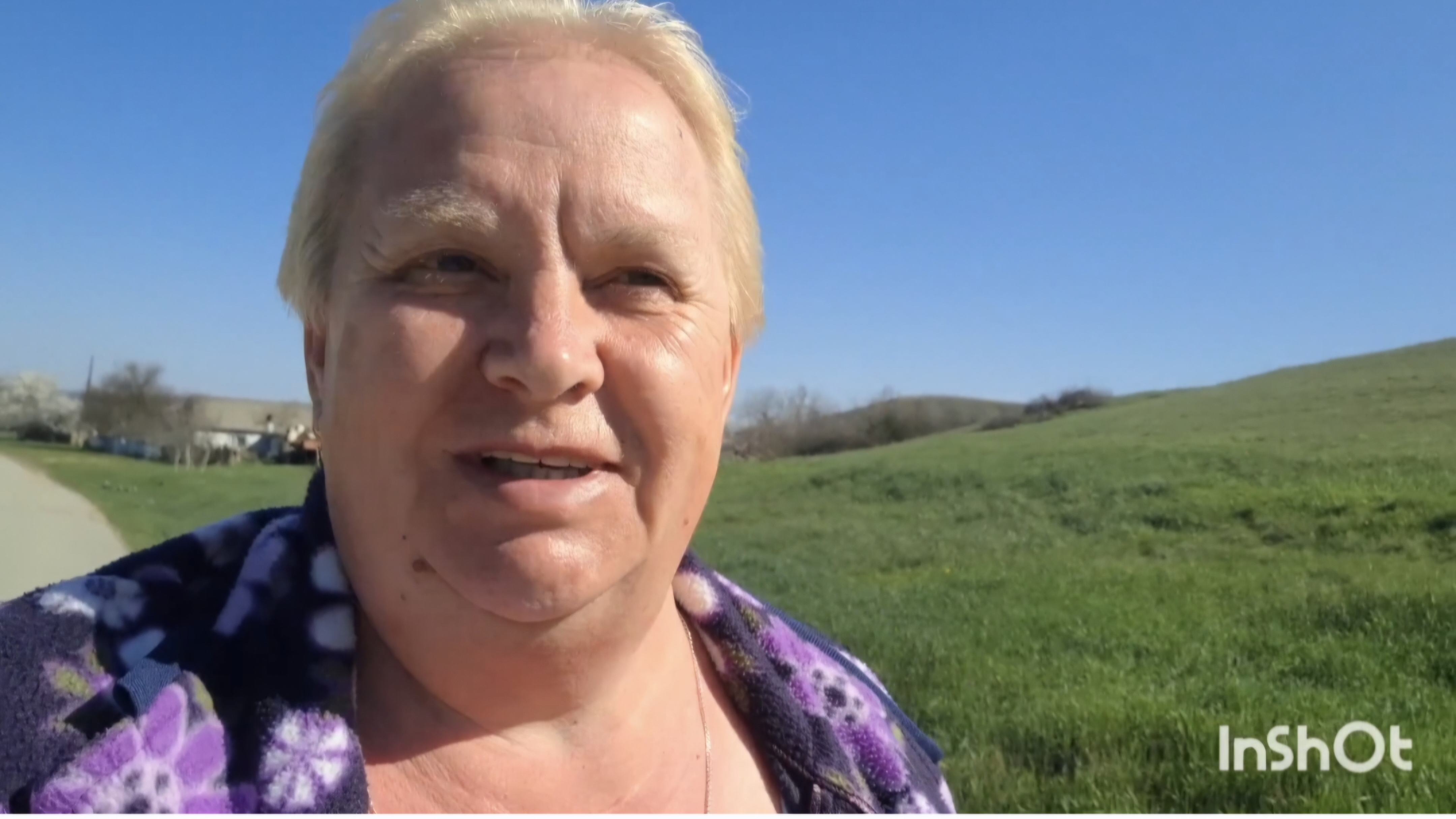 459. Привет из Крыма.  
Воскресник. Сгорела на солнце. 05-06.04.26.