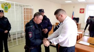 Двух бывших судебных приставов в Башкирии осудили за мошенничество