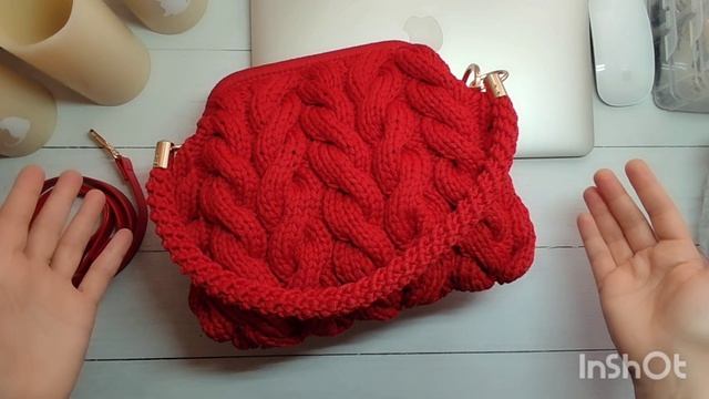 Красный Саквояж вязаный спицами, обзор.