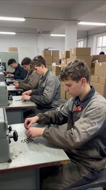 Забытые мечты в сером мире труда #работа #будущее #мечты