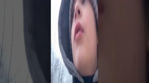 Разговаривает с подписчиками