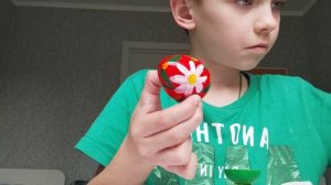 деревянное яйцо обрабатываю лаком.mp4