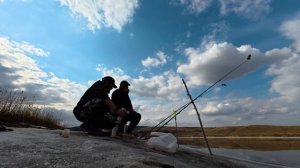 Первый сазан 5 апреля 2026 год. Рыбалка на донки.