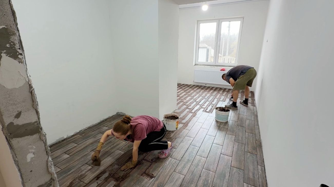 Мы все успели. Едем за плиткой для ванной. Делаем ремонт своими руками. Строим дом в деревне.