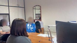 СК показал кадры с места нападения подростка на учителя в Прикамье