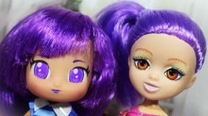 Две куколки с ярко-фиолетовыми волосами