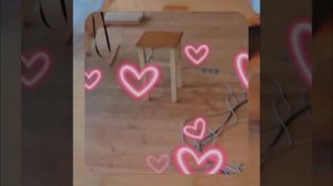 1000055316.mp4 (Собака наблюдает за устройством лестницы на 2-ой этаж в доме А-фрейм)