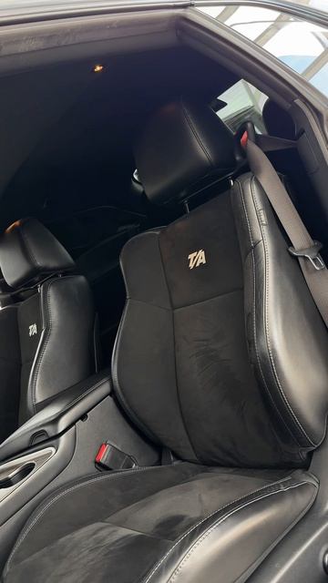 Dodge Challenger видео