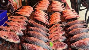 Все распродано за 2 часа! Трудолюбивая семья ежедневно готовит 3 вида тилапии — тайская уличная еда