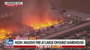 🇺🇸🔻Склад площадью один миллион квадратных футов в Онтарио, Калифорния, сгорел в огне…