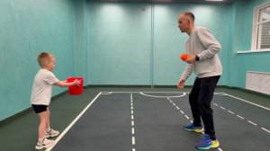 Игра у средних дошкольников на быстроту рекации и развития внимания Funny Ant Malahovka