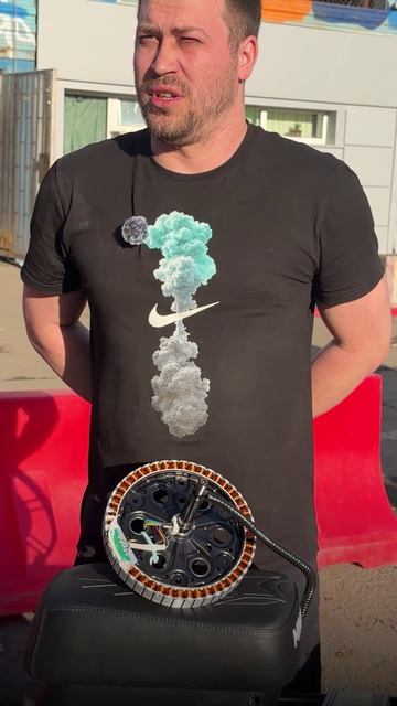 Какие подшипники и сальники стоят в моторе Minako Uno