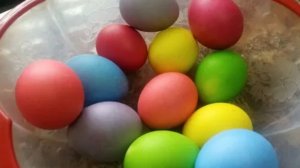 Как покрасить яйца на Пасху жидкими пищевыми красителями