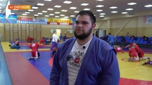 ОТКРЫТУЮ ТРЕНИРОВКУ В ЧЕСТЬ ВСЕМИРНОГО ДНЯ ЗДОРОВЬЯ ПРОВЕЛА В СТОЛИЦЕ КАМЧАТКИ СВЕТЛАНА ГАЛЯНТ