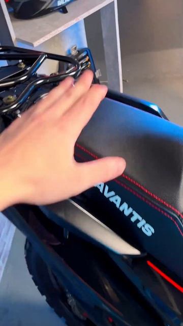 Мотоцикл Avantis MT300 GS К19 ПТС Красный