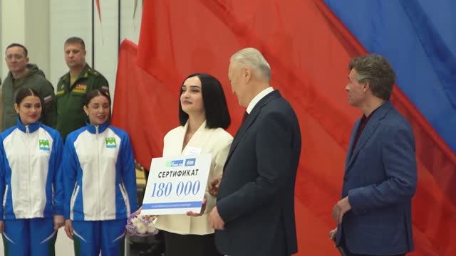 В Белогорске состоялось торжественное открытие ледовой «Белогорск.Арены»