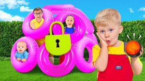 Оливер и Рома спасают родителей из резиновой ловушки