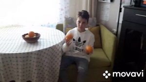 Виктор Новоселов, жонглирование апельсинами #цирк #онлайн #семья #сын