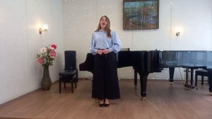 Ильина Екатерина 17 лет р.н.п. "Сидел Ваня на диване". Преподаватель Богданова Е. В.