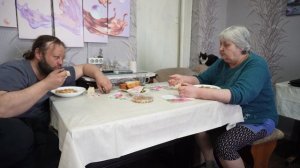 Вся ночь мама лепила котлеты из говядины и курицы Приготовила вкусно в духовке с перловой кашей