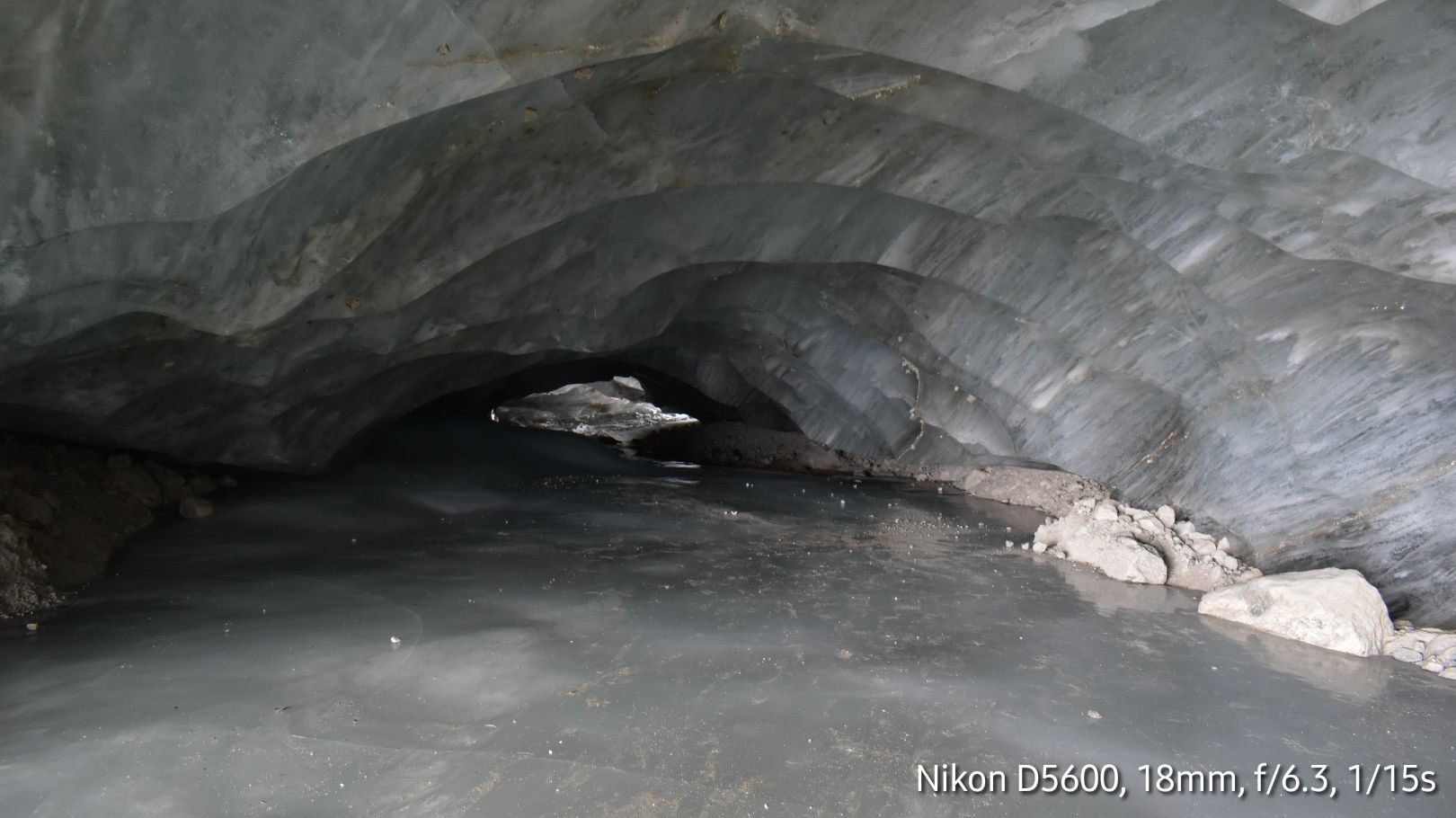 Пробираемся в ледяную пещеру скрытую в ущелье Адыл Су.