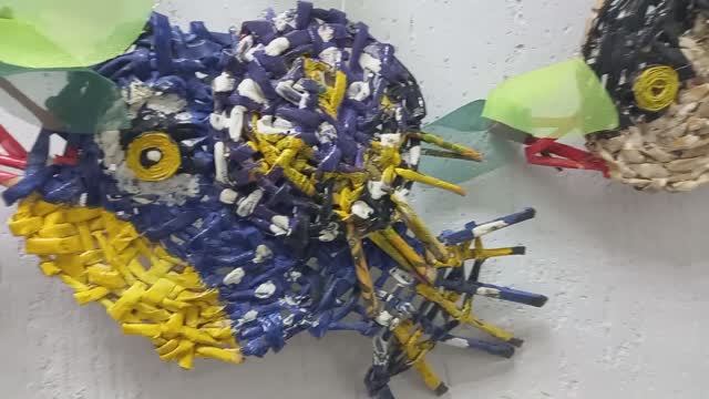 Вестники весны. Декоративные птички из газетной бумаги