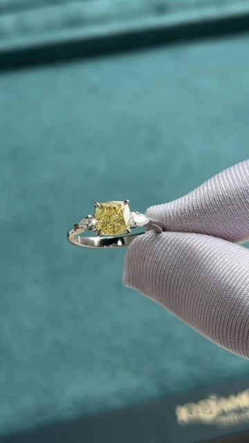 Сияние золота и бриллиантов IQD