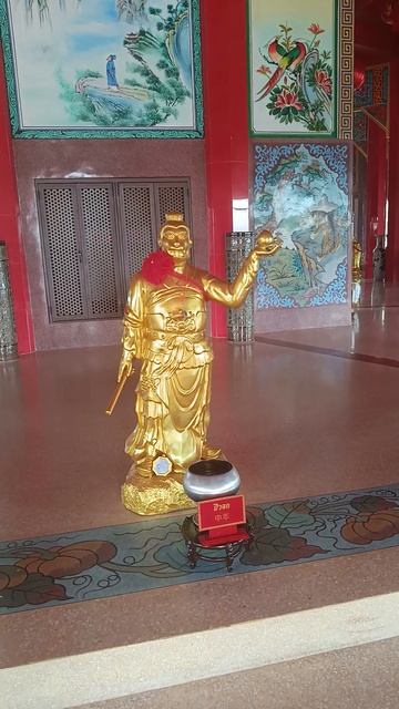 Где найти китайскую магию в Таиланде? Где драконы стерегут бога войны, а пагода уходит в небо