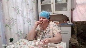 На завтрак творожок со сметаной ☺️. Приятного аппетита 😉