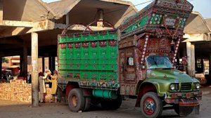 Пакистанский ремонт моторов.