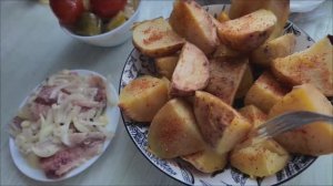 Продавать не планируем. Сожаления нет. Жизнь в деревне