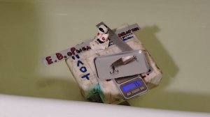 ИНТЕРЕСНАЯ БЛЕСНА УРАЛКА МАЛАЯ, ЗАВОД САТУРН.ПРОВЕРЯЕМ ЕЕ ИГРУ В ВАННОЙ.