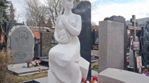 #225.Москва.Новодевичье кладбище.В.Васильева.Ю.Лужков.В.Жириновский.Э.Быстрицкая.