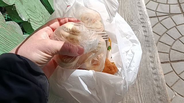 СХОДИЛА В ХРАМ, ЗАШЛА В ГОСТИ НАКОРМИЛИ ДЕЛИКАТЕСАМИ 🔥