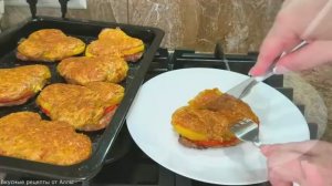 Нежные свиные отбивные с картофелем.