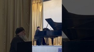 Соната N 1, C-dur. " Торжественная". 1 и 2 части. ( 5 ч). Автор и ис-ль монах
 о.Николай ( Темирае)