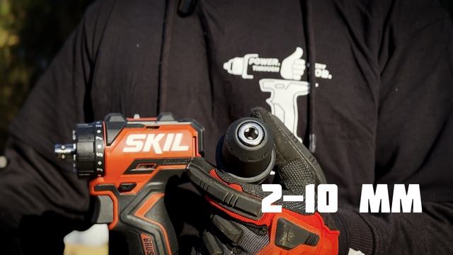 Аккумуляторный шуруповерт со сменными насадками SKIL QD6293