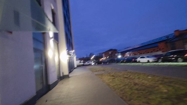 2 часть с обзором квартиры. Чуть не остались без денег